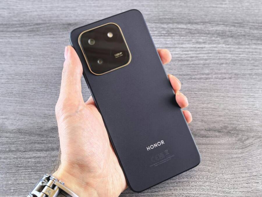 OPPO Find X7 評測:影像、效能與快充體驗(快充) (OPPO Find X7 评测) image of OPPO Find X7 camera setup