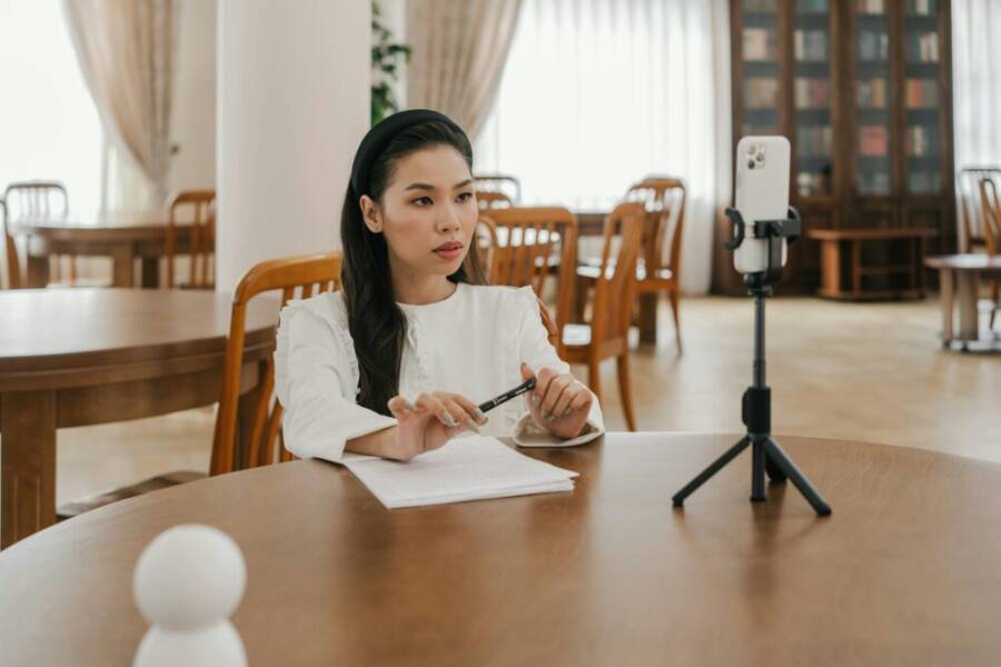 手機桌面俯拍工作站綜合示意