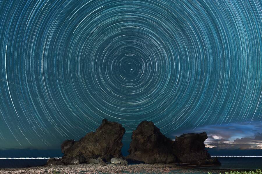 海邊星空場景