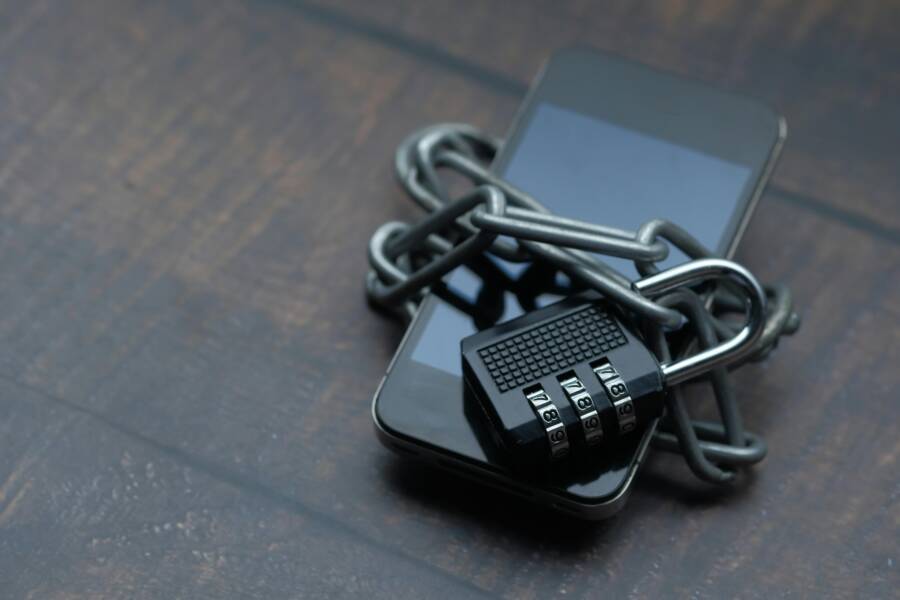 How to Securely Erase Your Smartphone Before Selling