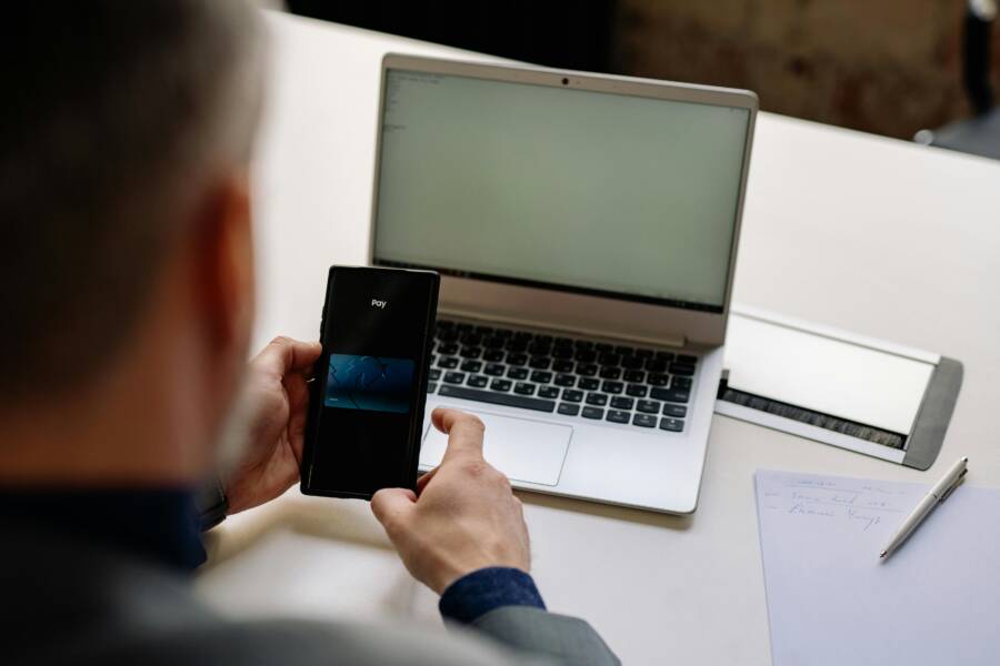 How to Set Up Tap to Pay Safely on Your Smartphone How to Set Up Tap to Pay Safely on Your Smartphone